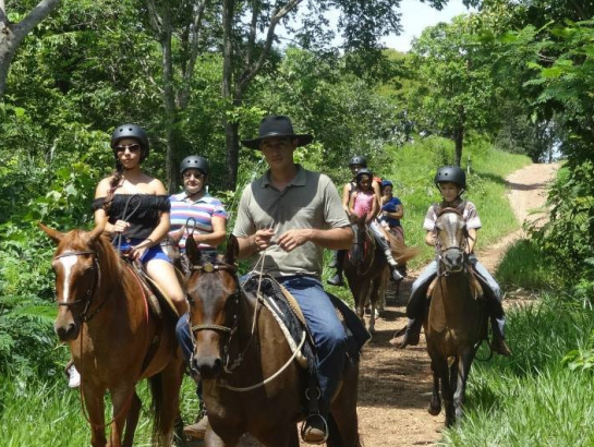 Recanto do Peão (Cavalgada) – Bonito Brasil Turismo