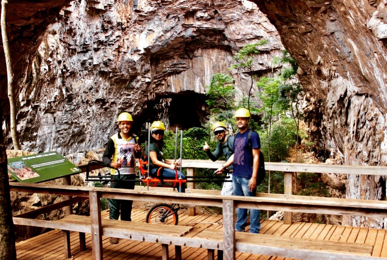 Campanha Cadeira de Roda – Juliete do Sertão Parque Nacional Cavernas do Peruaçu